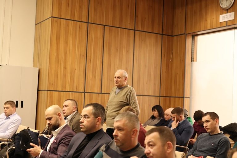 Підприємці просять  відкрити обслуговування громадян під час карантину