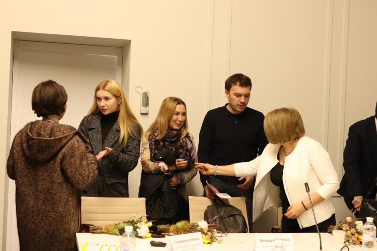Панельна дискусія   «Звільнення працівників через скорочення»